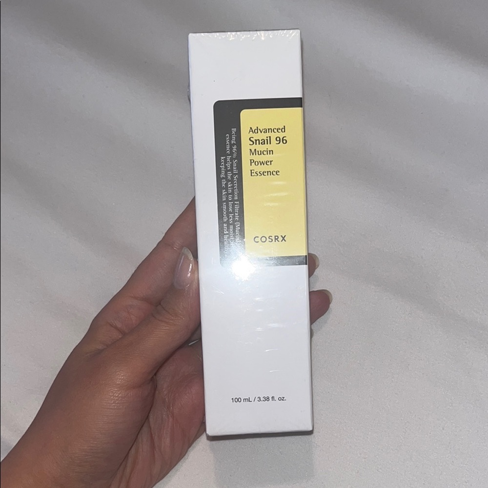 COS Advanced Snail 96 Mucin Power Essence - White
